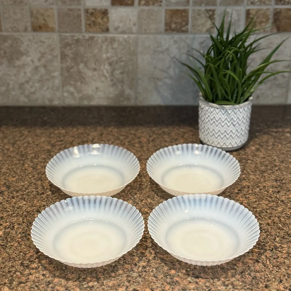 Set of 4 Cereal Bowls MacBeth-Evans Petalware Monax White Opalescent Hand wash! - Picture 2 of 7